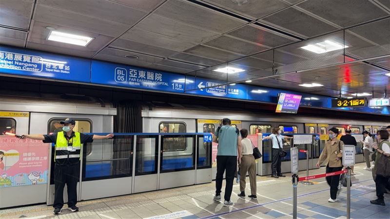 板南線與淡水信義線假日班距同步縮短。（圖／北捷提供）