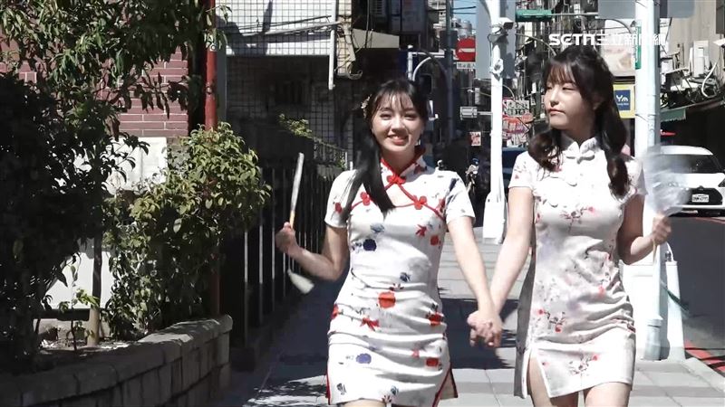 穿旗袍散步舊城街拍，欣賞桃園的在地風情