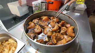 阿泉爌肉飯「最後1鍋」售罄　改賣雞腿飯