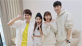 蔡阿嘎曬6合照全都出事 （圖／翻攝自蔡阿嘎臉書）