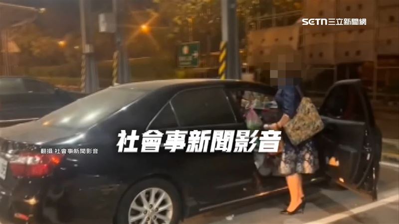 婦人（圖）懷疑大車司機偷走自己放在車上的名店布丁。（圖／翻攝社會事新聞影音）