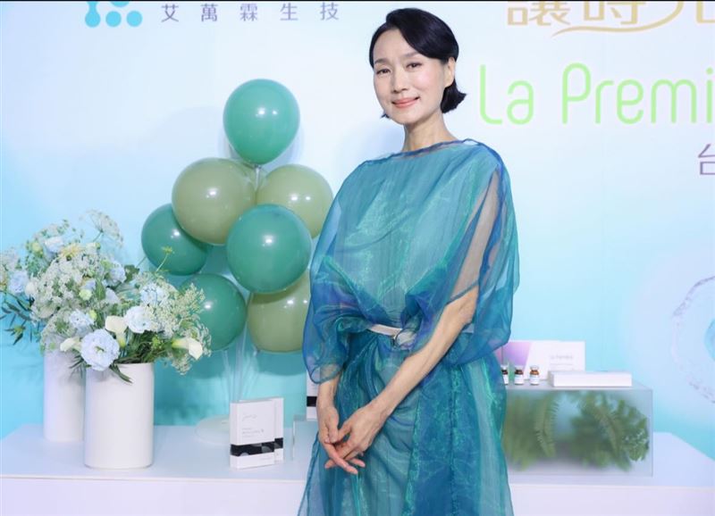 歌手坣娜因罹患胰臟癌辭世，享年59歲消息一出震撼歌壇。（圖／翻攝自坣娜臉書）