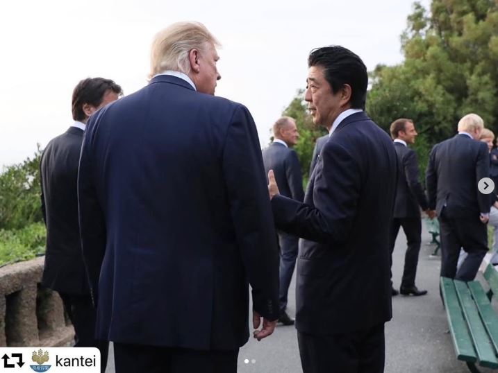 《安倍晉三回憶錄》曝光川普為人，投其所好萬事好說，尊重是他的罩門。（圖／翻攝自IG @shinzoabe）