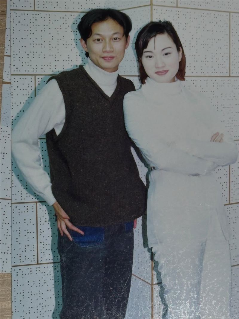 吳建恆在許多年以前就與坣娜合作，並曬出當年的舊照。（圖／翻攝自吳建恆臉書）