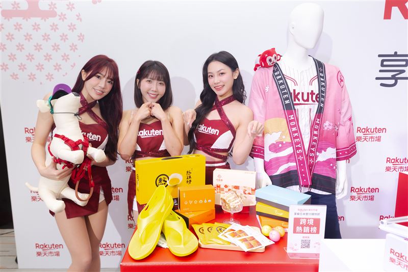樂天女孩（左起）熊霓、Mika、Nikki（圖／樂天桃猿提供）