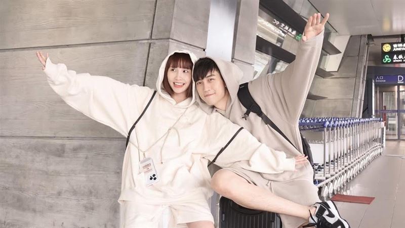 范姜彥豐（右）拍影片控訴粿粿（左）婚內出軌王子。（圖／翻攝自范姜彥豐IG）