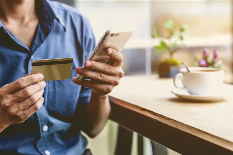 普發現金上路在即，詐騙集團鎖定時機蠢動！警示民眾提防假冒政府或釣魚連結騙取個資。（圖／META提供）