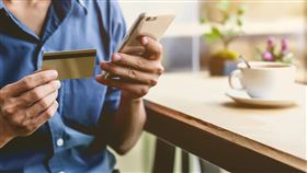 普發現金上路在即，詐騙集團鎖定時機蠢動！警示民眾提防假冒政府或釣魚連結騙取個資。（圖／META提供）