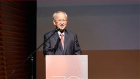 雄獅文具李翼文董事長感謝到場每位佳賓參與雄獅文具70週年音樂會。（圖／雄獅文具提供）