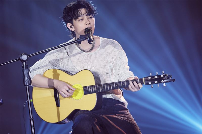 林宇中日前舉辦「靠岸20」巡迴演唱會廣州站。(圖/捌壹伍文化提供提供)