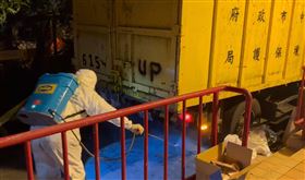  病毒頑強，第3度清消！非洲豬瘟案場「髒亂環境曝」　十軍團110官兵連夜清(圖／台中市政府提供)