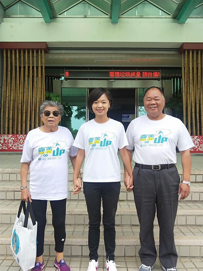 女兒林緗亭證實父親林琨山離世消息。(圖/翻攝自林緗亭臉書)