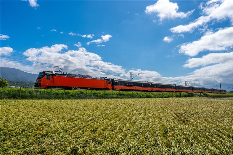 上帝遺忘在花蓮的金色禮物曝光了!攝影師林建邦拍的《池上秋收》天堂美如仙境震撼國際。(圖/攝影師林建邦提供)