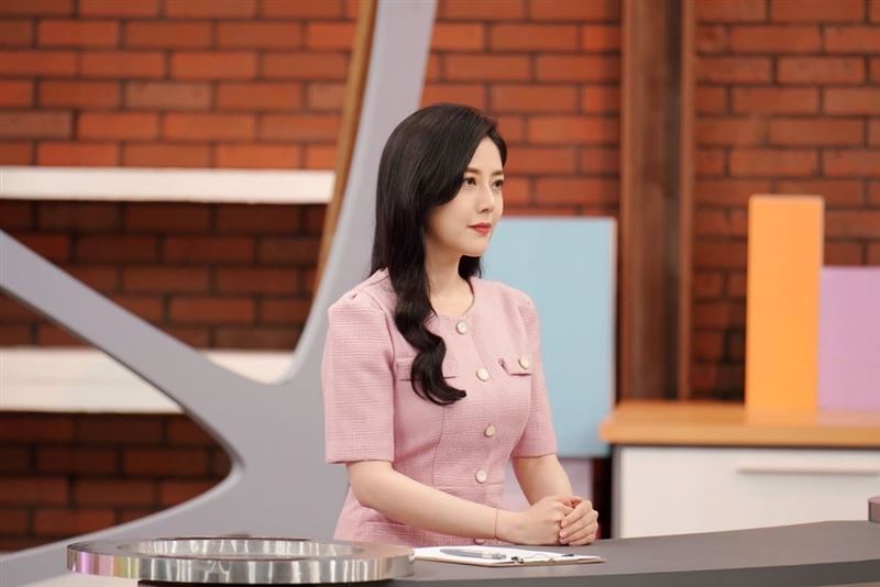 韓瑜在《阿叔》中詮釋溫柔堅定角色,展現真摯情感。(圖/民視提供)