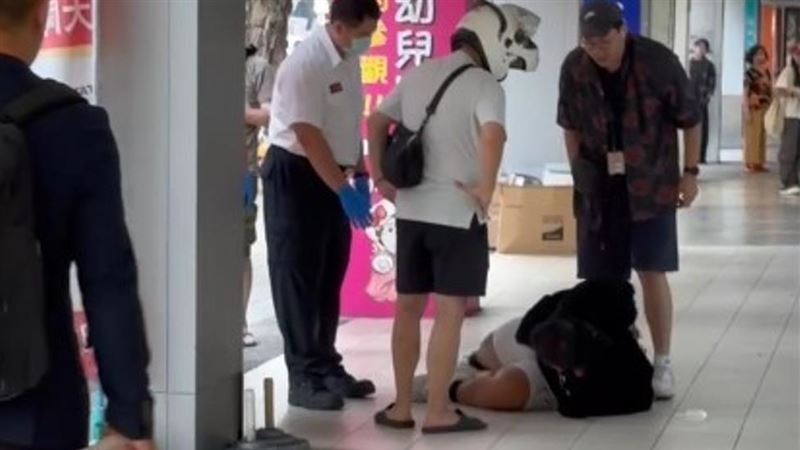 台北市中山區發生一起「詐欺面交變搶奪」案。(圖/翻攝畫面)