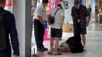 設局逮車手出意外！警遭打傷、300萬被搶