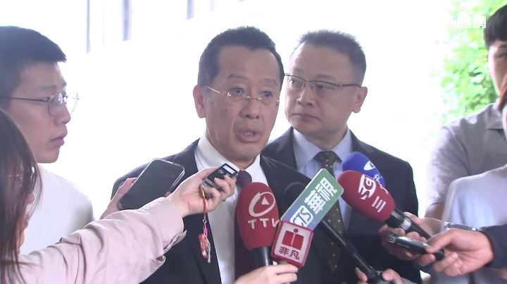 顧立雄在立法院接受媒體聯訪(圖/翻攝畫面)