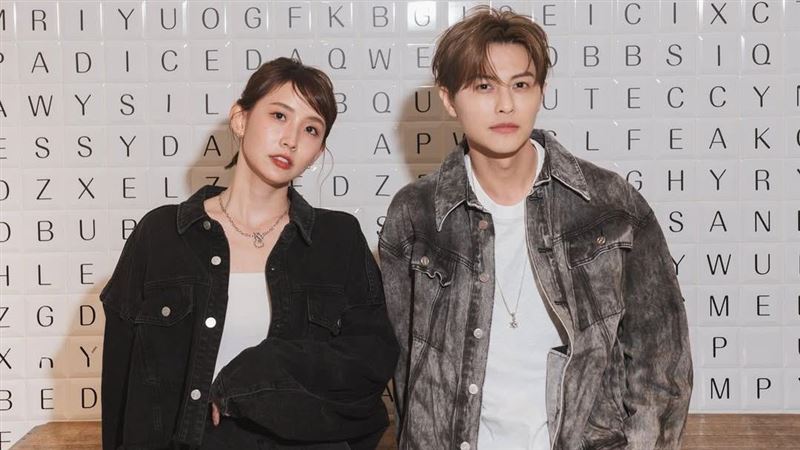 王子(邱勝翊)今年4月從美國回來後的第一個工作就是和粿粿出席內衣品牌活動。(圖/翻攝自IG @prince_pstar)