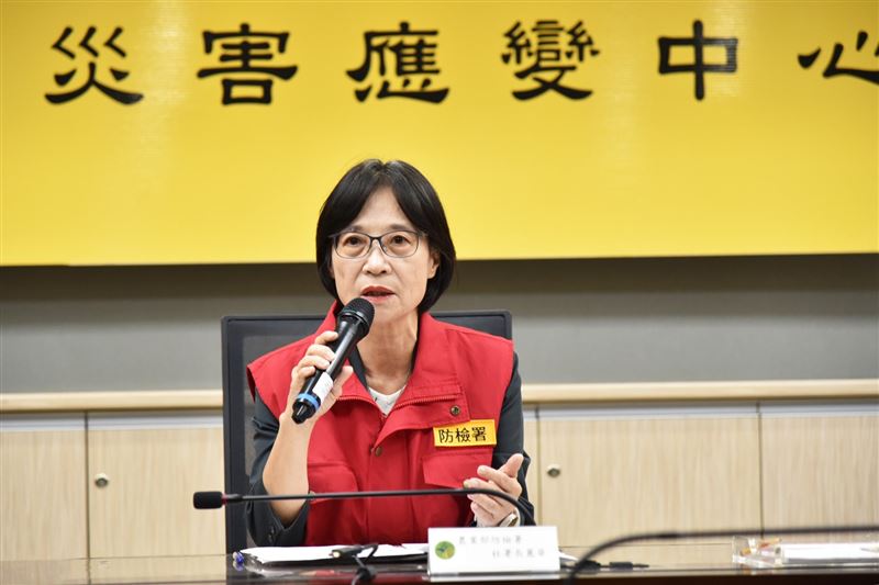 農業部動植物防疫檢疫署長杜麗華表示,台中案例場昨晚間再抽驗,今早結果仍有3件陽性。(圖/農業部提供)