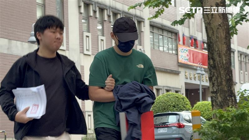 「全台最大黃牛」夫妻檔劉旻岳的助理林韋德。(圖/記者楊佩琪攝)