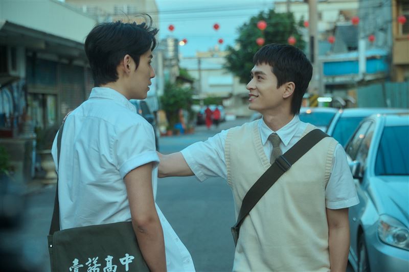 《如果我不曾見過太陽》在台中取景，當地美食很多，石知田、徐鈞浩秒變老饕。（圖／如果我不曾見過太陽提供）