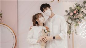 粿粿和范姜彥豐過當初甜蜜去登記結婚。（圖／翻攝自IG @zack_fanchiang）