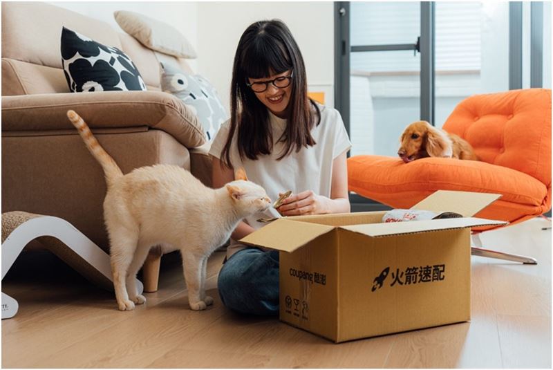 Herdy是Coupang酷澎的WOW會員，也是忠實愛用者，常在酷澎為毛孩選購好物。（圖／酷澎提供）