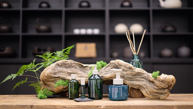 auscentic成為優人神鼓指定合作香氛品牌，共同主張「以呼吸，回到當下」，讓專注呼吸成為每個人更能意識與實踐的行動。（圖／品牌業者提供）