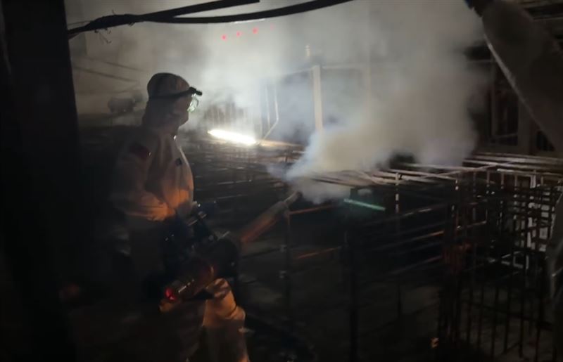 稍早國軍確定完成清潔,目前由35位化學兵進行消毒。(圖/讀者提供)