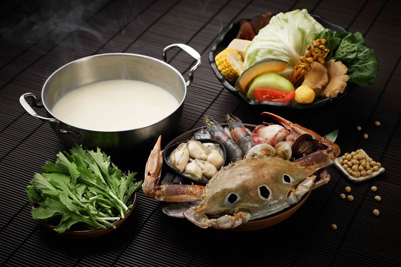 和十Shabu限時11天「蟹意滿滿・1111豆乳鍋饗宴」。（圖／品牌業者提供）