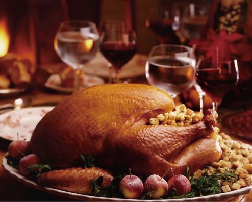 勞瑞斯牛肋排餐廳熱銷的「感恩節火雞外帶禮籃」開賣。（圖／品牌業者提供）