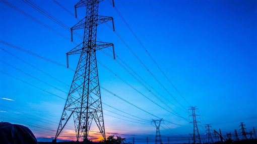 美電力基建指創史高　它變新寵漲聲響起！