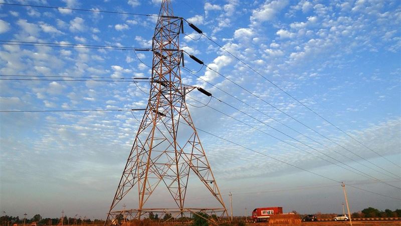 美國AI能源需求持續暴增,受到美國當地多數電廠年久失修、建設新電力資源又進展緩慢,供電缺口帶動美國電網股。(示意圖/PIXABAY)