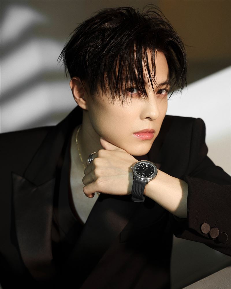 王子今年屬蛇，命理上「犯太歲」。（圖／翻攝自王子FB）