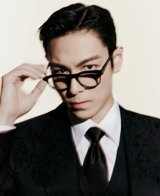 2010年，GD與T.O.P（圖）合作推出組合「GD&amp;TOP」。（圖／翻攝自T.O.P IG）