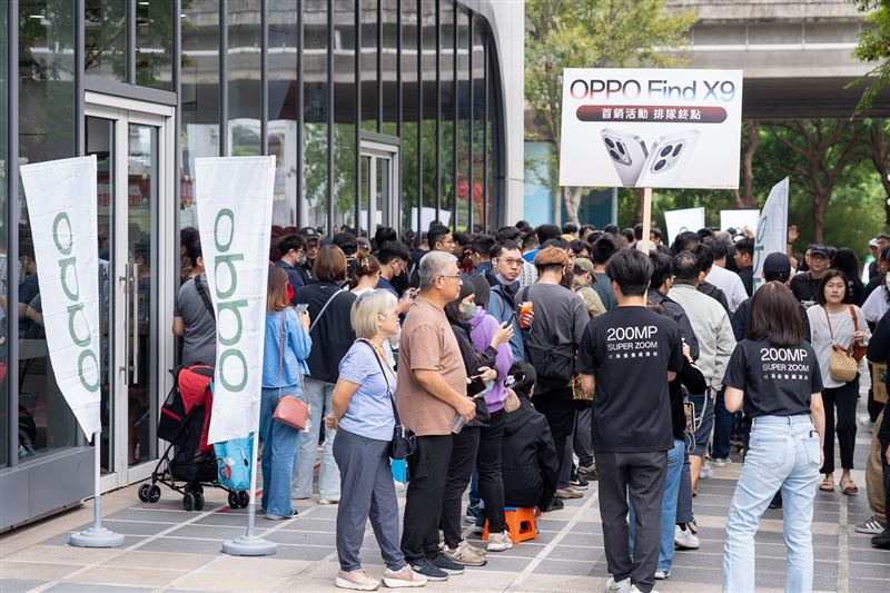 OPPO Find X9系列「旅拍神機」大掀熱潮,吸引大批人潮排隊