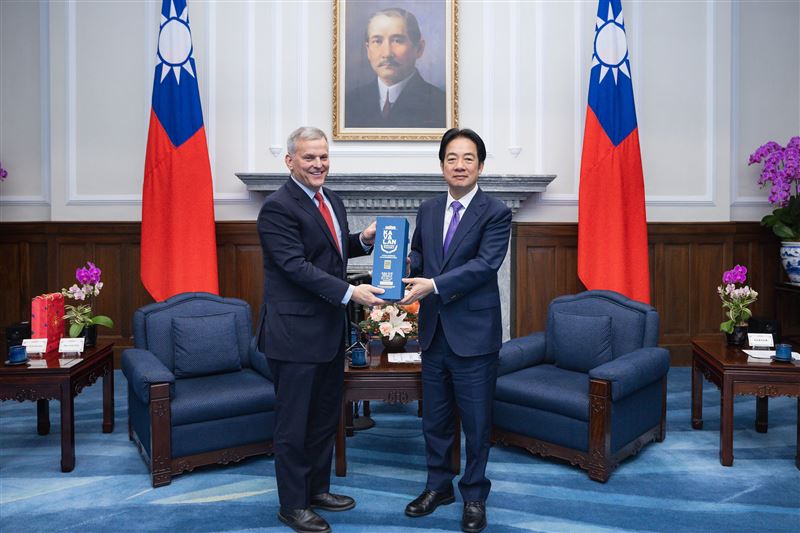 總統賴清德接見美國北卡羅萊納州州長史坦訪問團(圖/總統府提供)