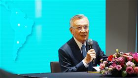 林信義：與貝森特會晤約40分　聚焦台高科技聚落發展台灣領袖代表林信義表示，他在APEC領袖會議期間，有與美國財政部長貝森特（Scott Bessent）進行會晤。中央社記者潘姿羽攝　114年11月1日