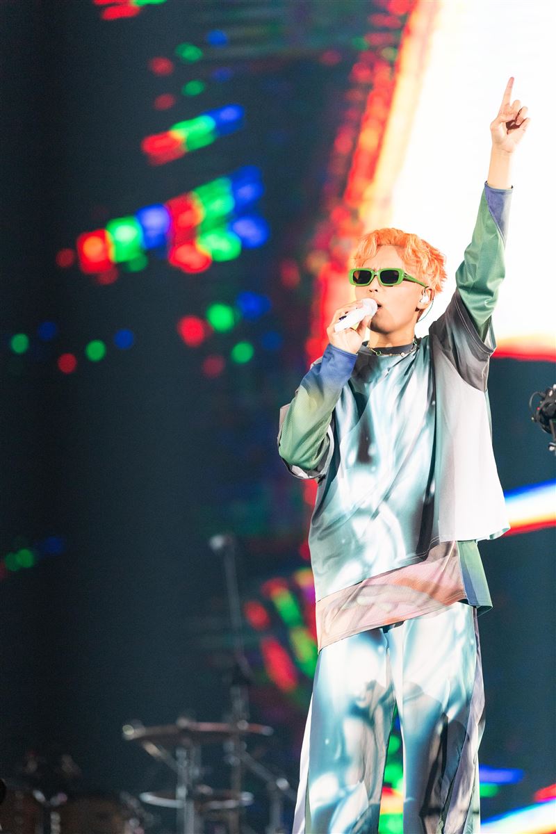 雞丁為演唱會積極瘦身，還特地染了一顆橘色髮型。（圖／何樂音樂提供）