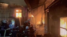 新店,鐵皮屋,火警（圖／翻攝畫面）