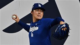 世界大賽G7賽前山本由伸又再熱身。（圖／美聯社／達志影像）