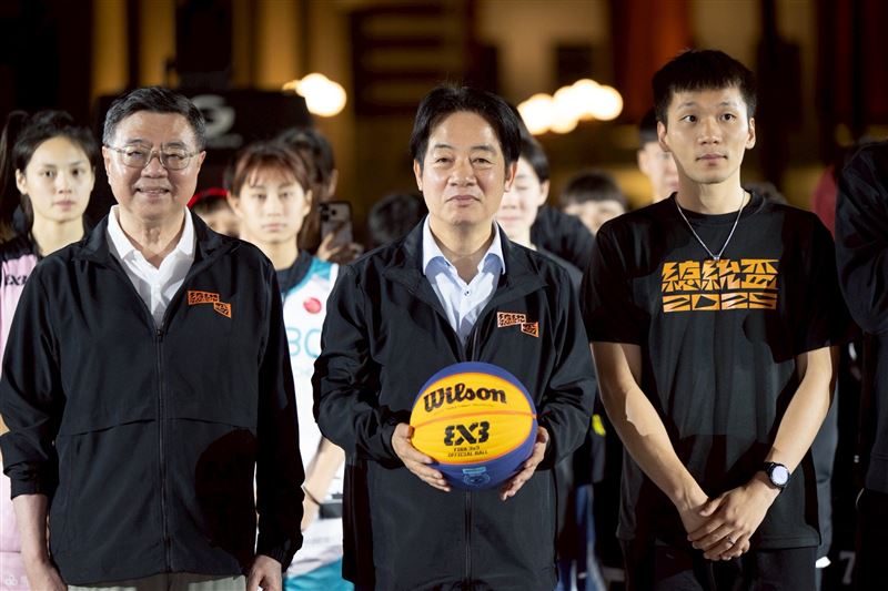 賴清德總統1日出席「2025 總統盃全民運動賽事 3x3 籃球賽總決賽」開幕式。（圖／翻攝賴清德臉書）