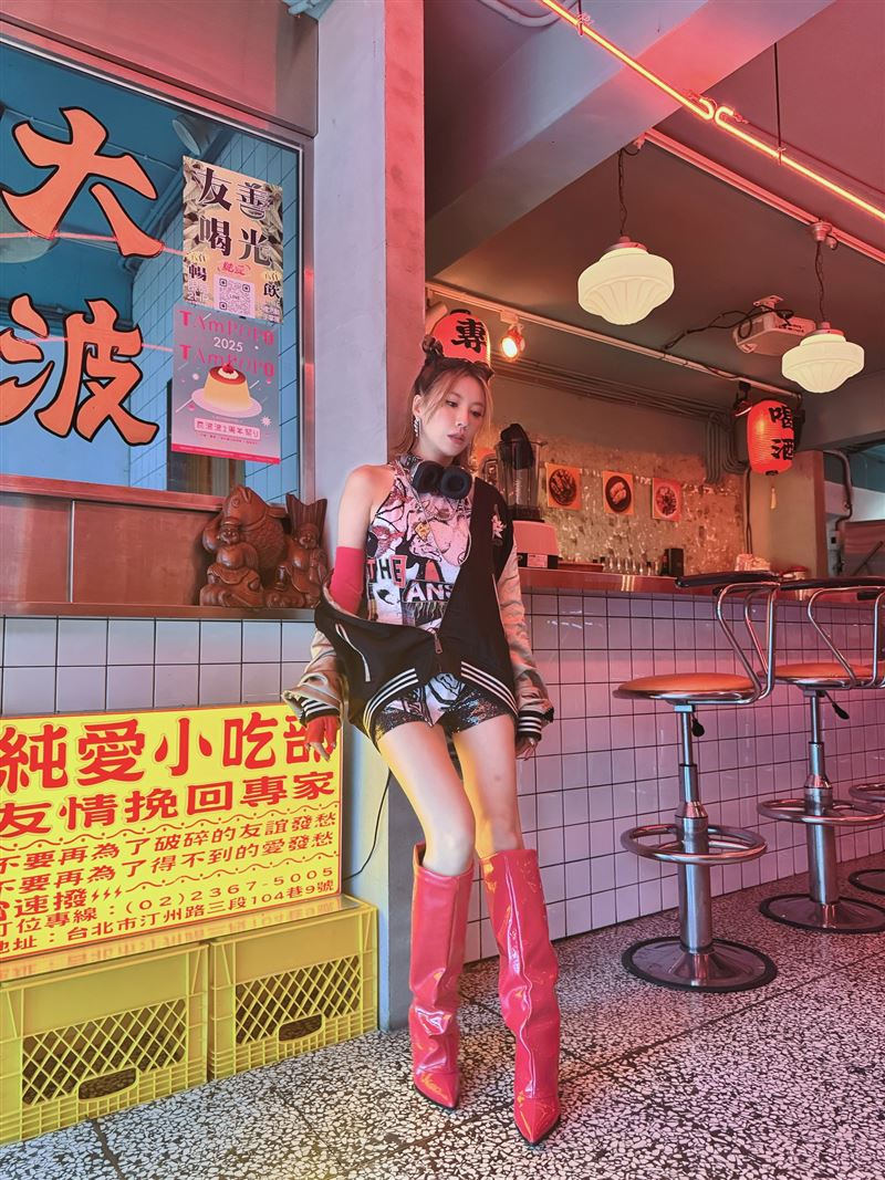 火辣DJ妖嬌揭避嫌重要性：每個成年人都該有的分寸！(圖/翻攝自DJ Swallow a.k.a 妖嬌)