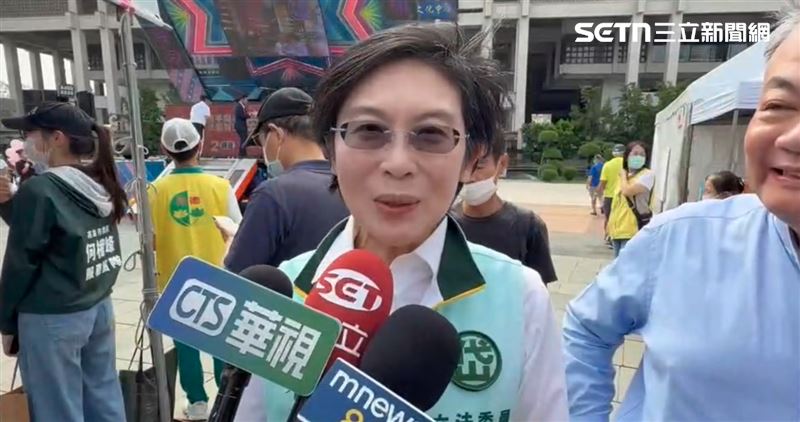 針對被質疑偷吃步，林岱樺解釋，現場是演練適應場景。（圖／翻攝畫面）