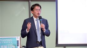 黃國昌上午出席「聯合政府的理論與實驗」論壇（圖／翻攝畫面）