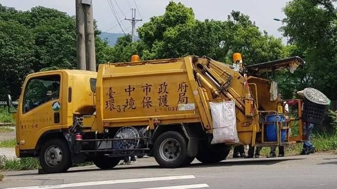 中市環保局爆貪污！1隊員「收好康」遭押