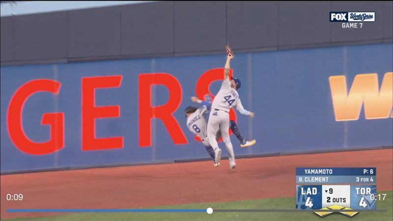 帕黑斯（Andy Pages）美技接殺中外野深遠飛球。（圖／翻攝自MLB官網）