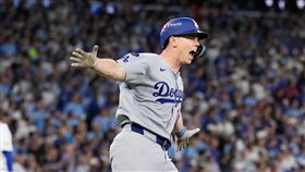 史密斯（Will Smith）在11局上轟出陽春砲。（圖／美聯社／達志影像）