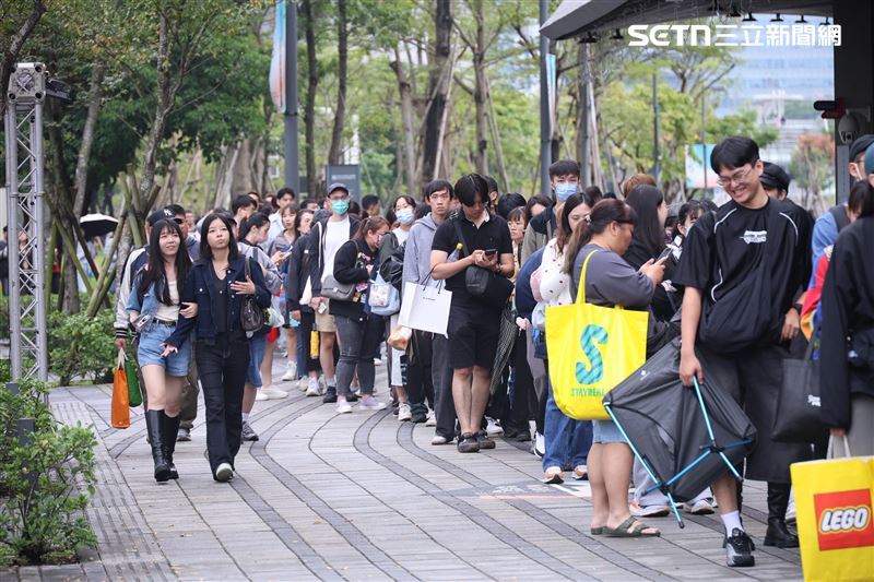 Jolin一句話全網炸鍋!自曝「親密接觸」細節引熱議 蔡依林舉辦演唱會,萬人擠滿北流。(圖/記者鄭孟晃攝影)