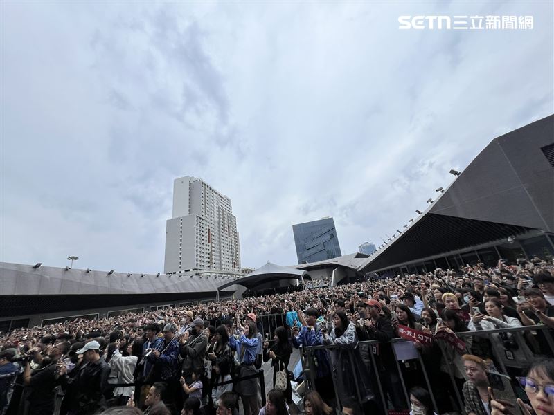 Jolin一句話全網炸鍋!自曝「親密接觸」細節引熱議 蔡依林舉辦演唱會,萬人擠滿北流。(圖/記者鄭孟晃攝影)